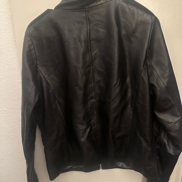 Women’s soft black leather jacket - Picture 4 of 4
